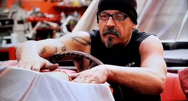 'Car Masters: Rust to Riches' Staffel 2: Erscheinungsdatum, Besetzung, Handlung, Trailer und alles, was Sie über Netflix 'Getriebeberichtungsshow wissen müssen