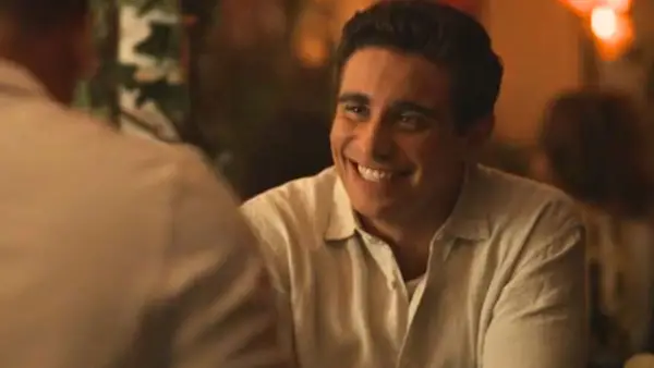 Ist Aaron Hernandez mit Chris Taylor wirklich nach Cabo gegangen? 'American Sports Story' verändert ein Detail