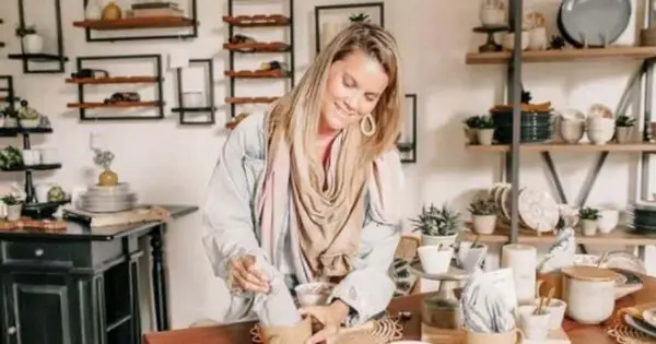 HGTV 'Osekable Houses' säsong 3: Vad är värd Leslie Davis nettovärde?