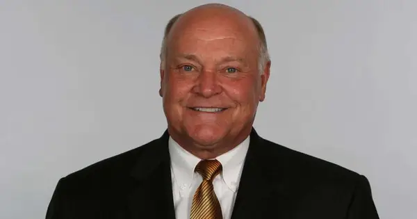 Floyd Reese's Nettovermögen: Das ehemalige GM of Titans Super Bowl Team stirbt bei 73