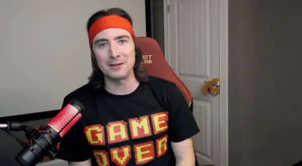 Hvem brøler Kittys kone Caroline? The Secret Love Story of Stock Picking Wizard som bor i $ 595 000 hjem