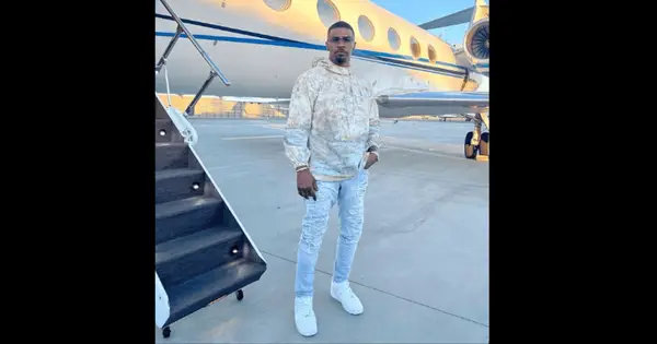 Quanto è alto Jamie Foxx? L'attore sente che è troppo corto per la NFL, dice Non credo che mi adatterei