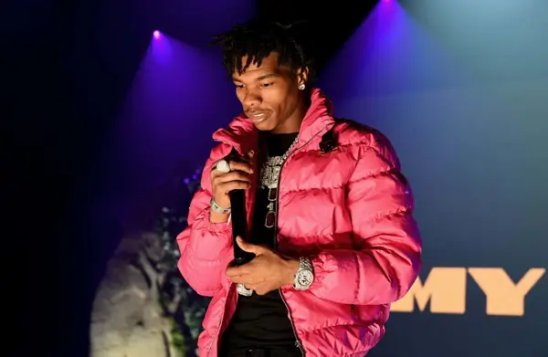 BURBANK, CALIFORNIA - MARCH 02: (EDITORIAL USE ONLY) Lil Baby performs onstage during the iHeartRad