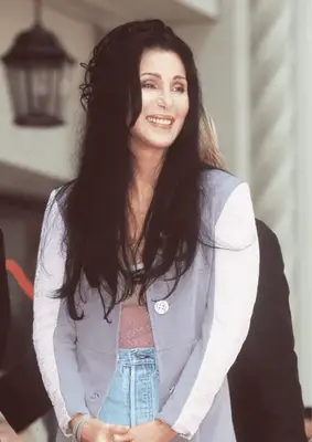 Wie groß ist Cher? Ein Blick auf die Messungen des zeitlosen Sterns