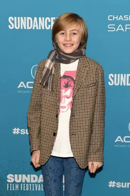 Netflixの「ELI」：リリース日、プロット、キャスト、予告編、そしてあなたがキトリフィングホラー映画について知っておくべきことすべて