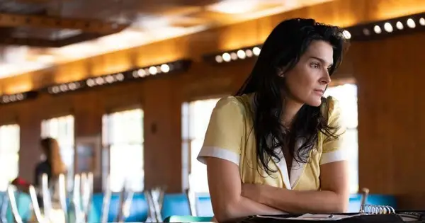 Lifetime 'begravet i Barstow': Mød Angie Harmon og resten af ​​rollebesætningen