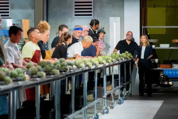 Food Network-fans Slam '24 in 24: Last Chef Standing 'Chef Mika Leon voor koken met' met kiem gevulde 'vingernagels