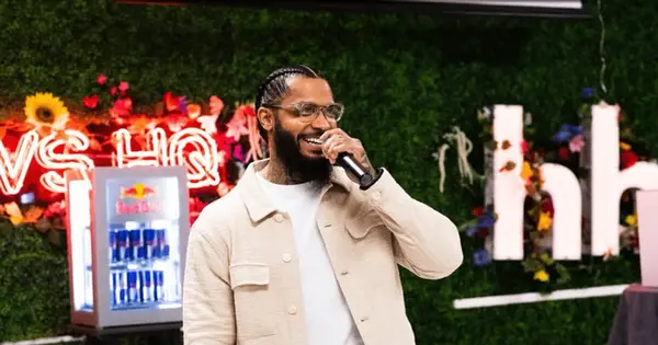 「ブラックインククルーシカゴ」スターのライアンヘンリーは9マグラクナを閉鎖し、インターネットは「カルマはすべての悪魔を獲得している」と言います