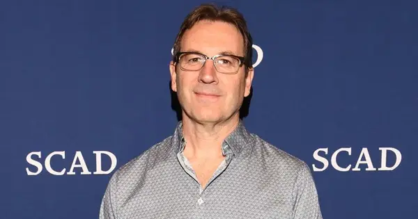 Qui és la parella de Steve Kornacki? Els aficionats cauen CNBC Anchor per a la cobertura de mitjan mitjans estel·lars