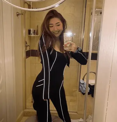xChocoBars height is 5 feet 6 inches (@janetrose/Instagram)