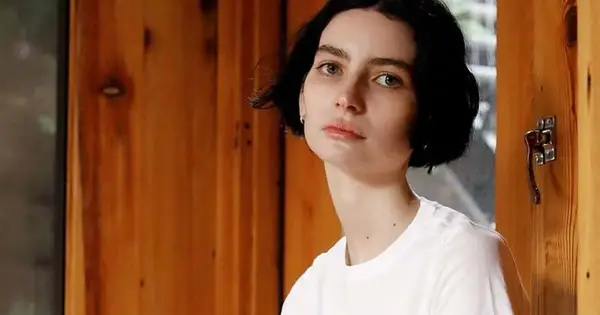 Hvad er Meadow Walker's nettoværdi? Paul Walker's datter, der debuterede for Givenchy, fik $ 25 millioner efter fars død