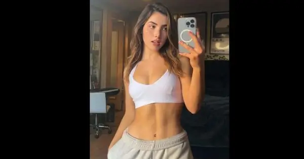 Andrea Botez: 2023 Nettoværdi af Twitch Streamer, der kiggede på ex-kæreste's bil