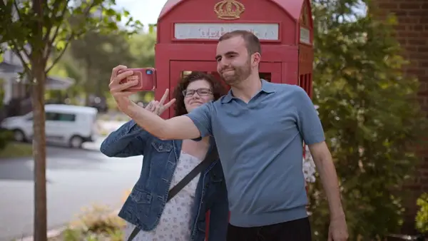 Sind Connor Tomlinson und Emily noch zusammen? Love on the Spectrum -Sperne -2 -Stern kämpft darum, ein perfektes Match zu finden