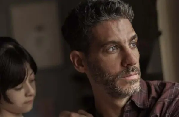 The Unfall Review: Netflix liefert eine rohe und emotionale Wiederkennung der Tragödie einer Gemeinschaft