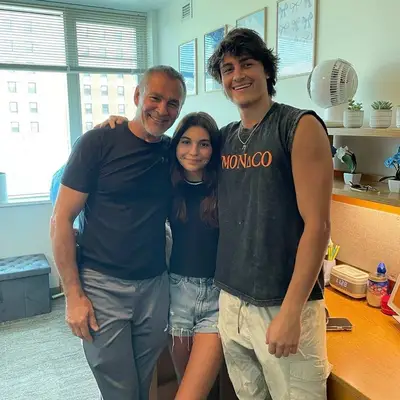 L'estrella de The Golden Bachelorette, Pascal Ibgui, gira els caps a la data del dinar amb la dona misteriosa