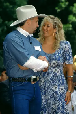 Proč se Garth Brooks vylil od první manželky Sandy Mahla? Pohled na vztah zpěváka před Trisha Yearwood