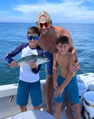 Koks yra Danas Gronkowskis? Buvęs NFL žvaigždės ūgis padėjo jo karjerai