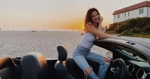 Peyton Elizabeth Lees Vermögen: Ein Blick auf 'Doogie Kamealoha, M D's Stars Karriere