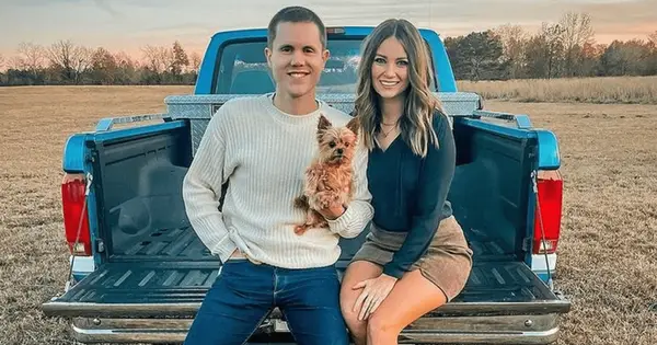 Aufgeregt, Sie zu treffen: American Idol -Winnerin Trent Harmon kündigt die Schwangerschaft von Frau Kathleens mit herzerwärmem Pfosten an