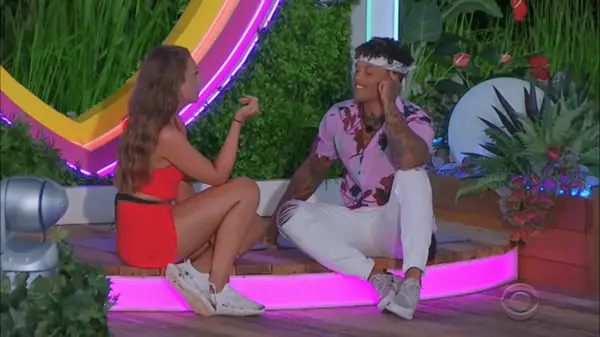 Love Island: Korey es queixa de no agafar un descans, els aficionats culpen les seves opcions equivocades