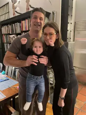 Mit wem ist Jessica Tarlov verheiratet? 'Der fünf' Gastgeber und der Ehemann waren Nachbarn, bevor sie den Knoten banden