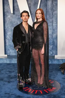 (L-R) Joe Jonas and Sophie Turner attend the 2023 Vanity Fair Oscar Party Hosted By Radhika Jones at Wallis Annenberg Center for the Performing Arts on March 12, 2023, in Beverly Hills, California. (Photo by Amy Sussman/Getty Images)