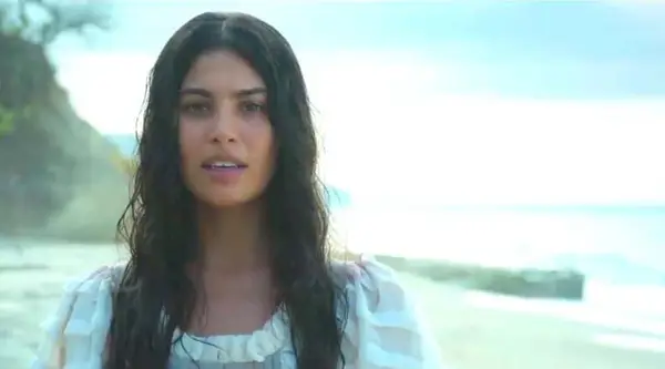 'The Queen and the Conquistador': Waarom Netflix -ster Essenined Aponte de mooiste vrouw op het kleine scherm is