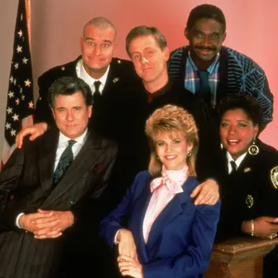 'Night Court' cast toreiz un tagad: NBC Sitcom demonstrēja Ričardu Mollu, Hariju Andersonu un vairākus