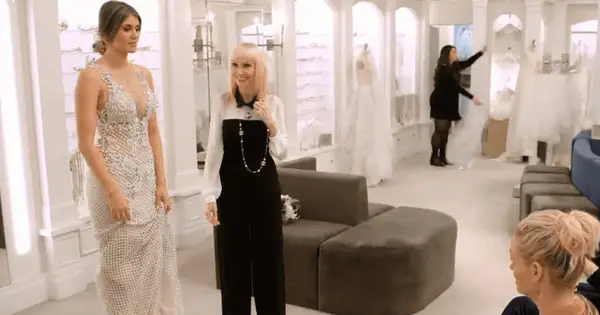 Dì di sì al vestito: Alexandra sta cercando un vestito che si abbina a Jimmy Choo, ma ne troverà uno?