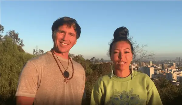 Eric Nies는 누구입니까? 마약, 모델링 및 파티를 샤먼이되기 위해 파티를 한 '현실 세계'스타를 만나십시오