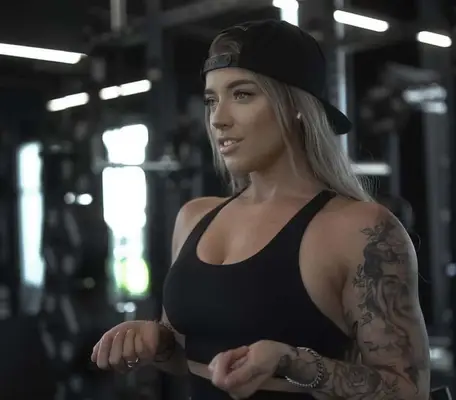 The Circle Staffel 7: Wer ist Heather Richardson? Treffen Sie den VIP -Manager Catfishing als Ex hinter der Maske