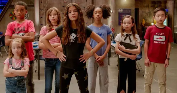 „Mes galime būti didvyriai“: Susipažinkite su Priyanka Chopra Jonas, Pedro Pascal, Yaya Gosselin ir likusius filmo „Netflix“ aktorius