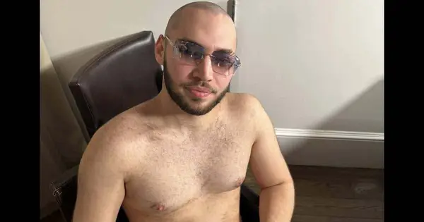 Cik garš ir Adins Ross? Internets savulaik ņirgājās par streameru par to, ka viņš ir “nedrošs” par viņa augumu