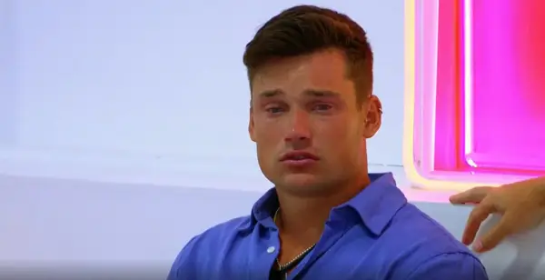 Aaron Evans slams girls for eliminating Andrea (@peacock)