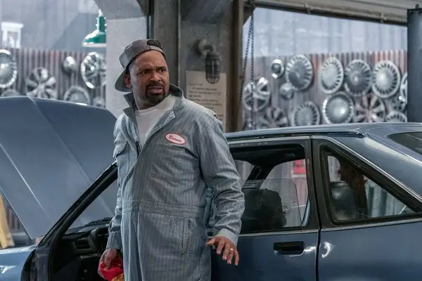 Netflix 'The Upshaws' vollständige Besetzungsliste: Meet Mike Epps, Wanda Sykes und andere Schauspieler aus der Netflix -Comedy -Serie