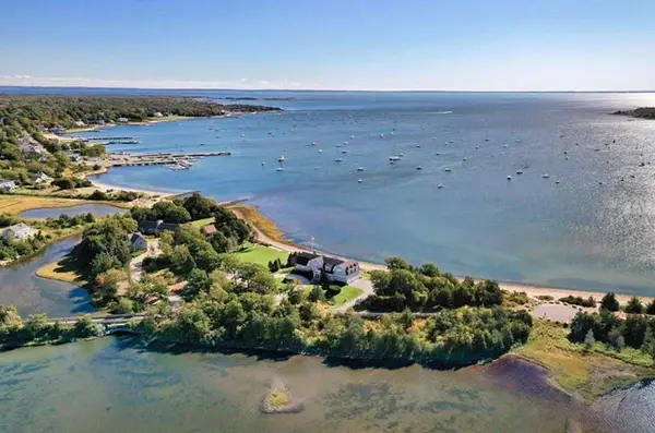 An eagle-eye view of the $6.4 million mansion (Chris Demakis/Demakis Family Real Estate)