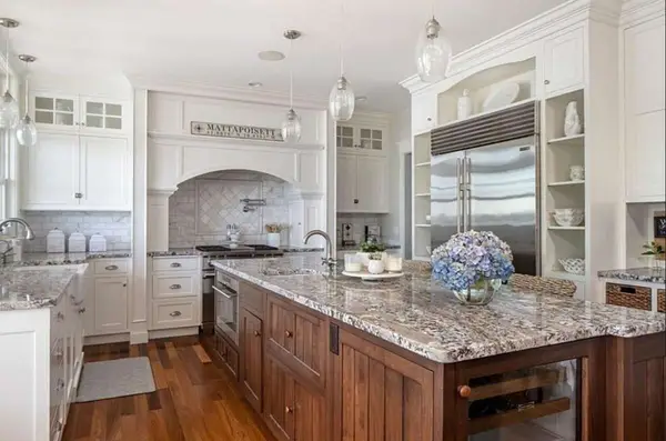 A still of the fully furnished modern kitchen of the mansion (Chris Demakis/Demakis Family Real Estate)