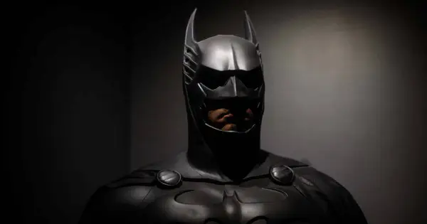 Quina altura té Batman? The Dark Knight és un dels herois més intimidants i imponents físicament de l’univers DC