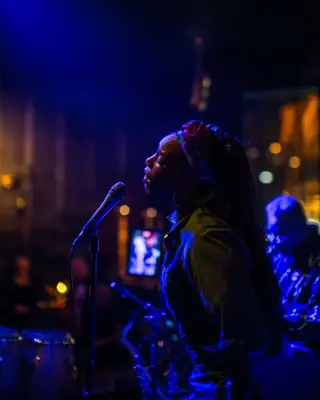 ¿Quién es Liv Warfield? Cómo la vida en el camino con Prince Molded 'AGT' Temporada 19 concursante