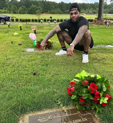 Kevin Gates is standing as tall as NBA Young Boy by 6 inches(@kevingates/Instagram) 