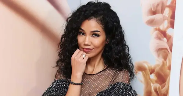 Ist Jhene Aiko schwarz? Multisracial bis '30% schwarze 'Kommentare, ist das Internet auf ihre Abstammung aufgeteilt