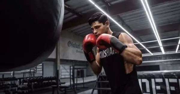 Quelle est la valeur nette de Ryan Garcia? Un regard sur sa fortune alors qu'il bat Luke Campbell pour devenir champion intérimaire de WBC