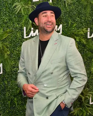 Hvad er Rafael Khanoyans nettoværdi? 'Rhodubai' sæson 2 -stjerne Taleen Maries mand leder UAEs topfirma