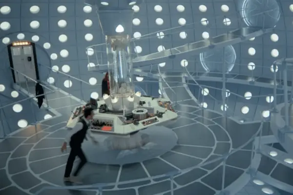 Os interiores da TARDIS de Doctor Who foram classificados do pior ao melhor