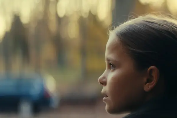 Rosie/Davina Coleman as Alice in Constellation