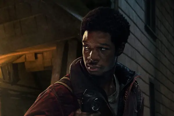 Lamar Johnson as Henry in The Last of Us.