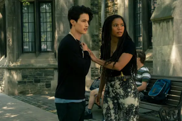 ¿Quién interpreta a Jordan Li en la Generación V?