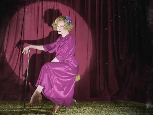 Jessica Lange poses as Elsa Mars in AHS Freak Show