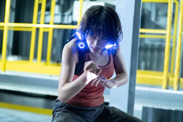 Alice in Borderland season 2 preparing for a fight