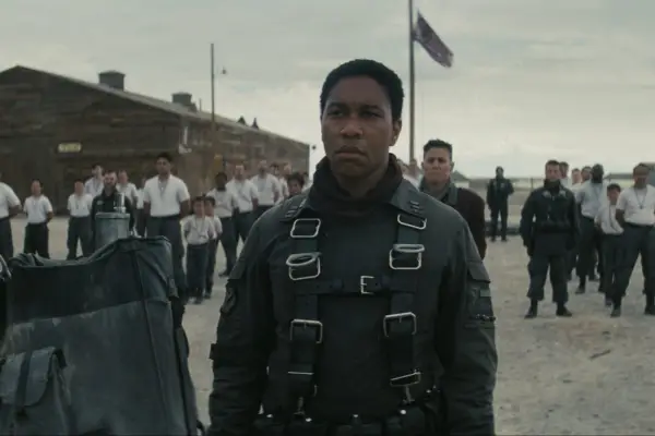 Aaron Moten (Maximus) in Fallout